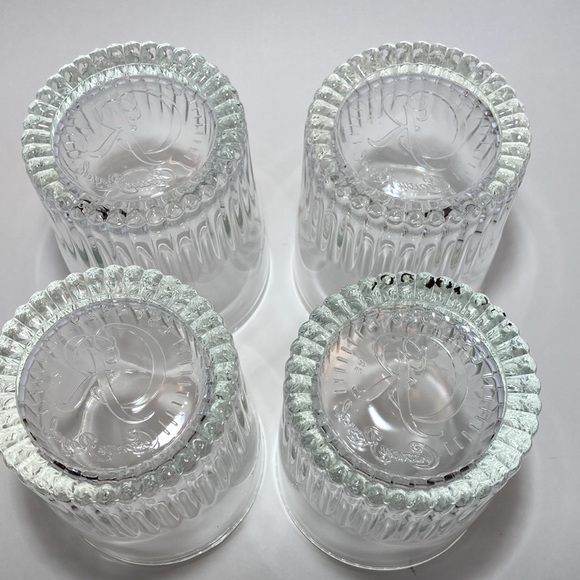 Crown Royal etched set of 4 lowball whiskey glasses - Picture 5 of 6